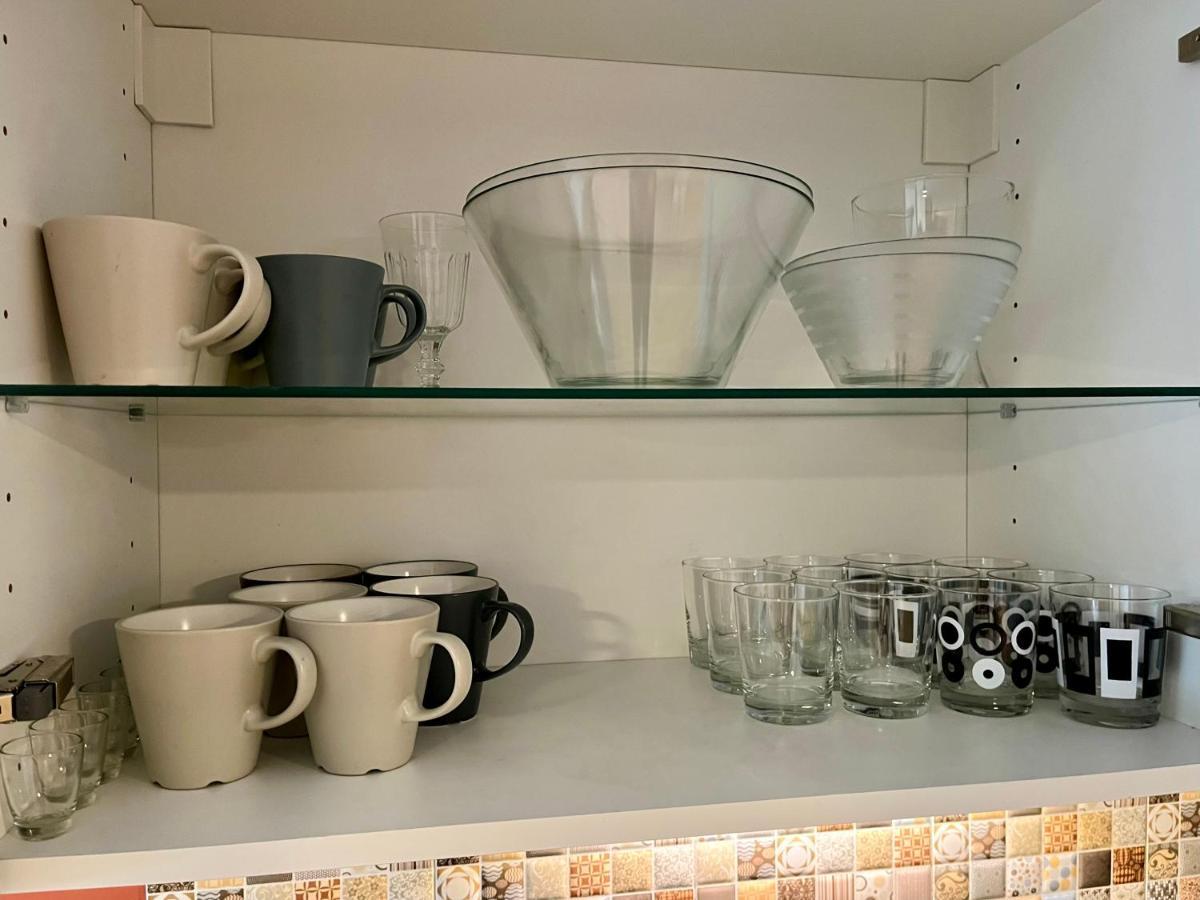 Cozy Vibes Like Home It Is Quiet Apartment With Three Bedrooms รีกา ภายนอก รูปภาพ