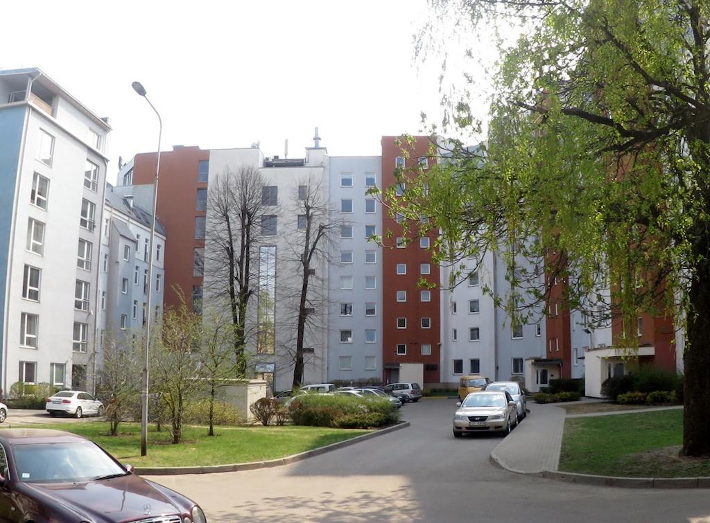 Cozy Vibes Like Home It Is Quiet Apartment With Three Bedrooms รีกา ภายนอก รูปภาพ